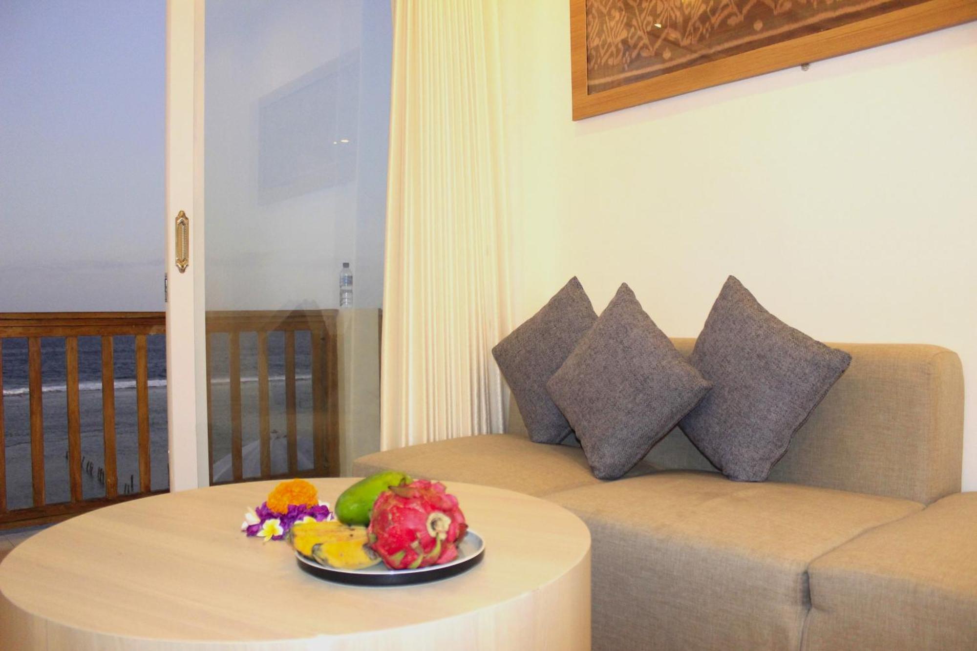 Suite Ocean Blue Batununggul Exterior photo